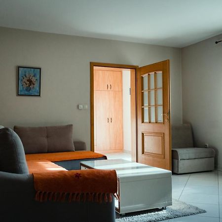 Holiday Home Rozic - Villa With Private Seasonal Heated Pool โมสตาร์ ภายนอก รูปภาพ
