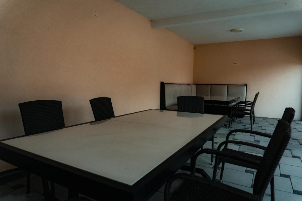 Holiday Home Rozic - Villa With Private Seasonal Heated Pool โมสตาร์ ภายนอก รูปภาพ