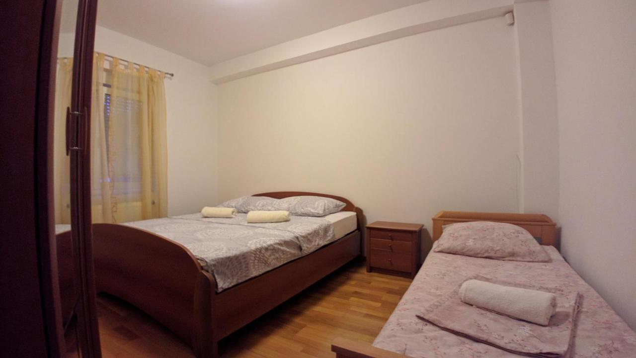Holiday Home Rozic - Villa With Private Seasonal Heated Pool โมสตาร์ ภายนอก รูปภาพ